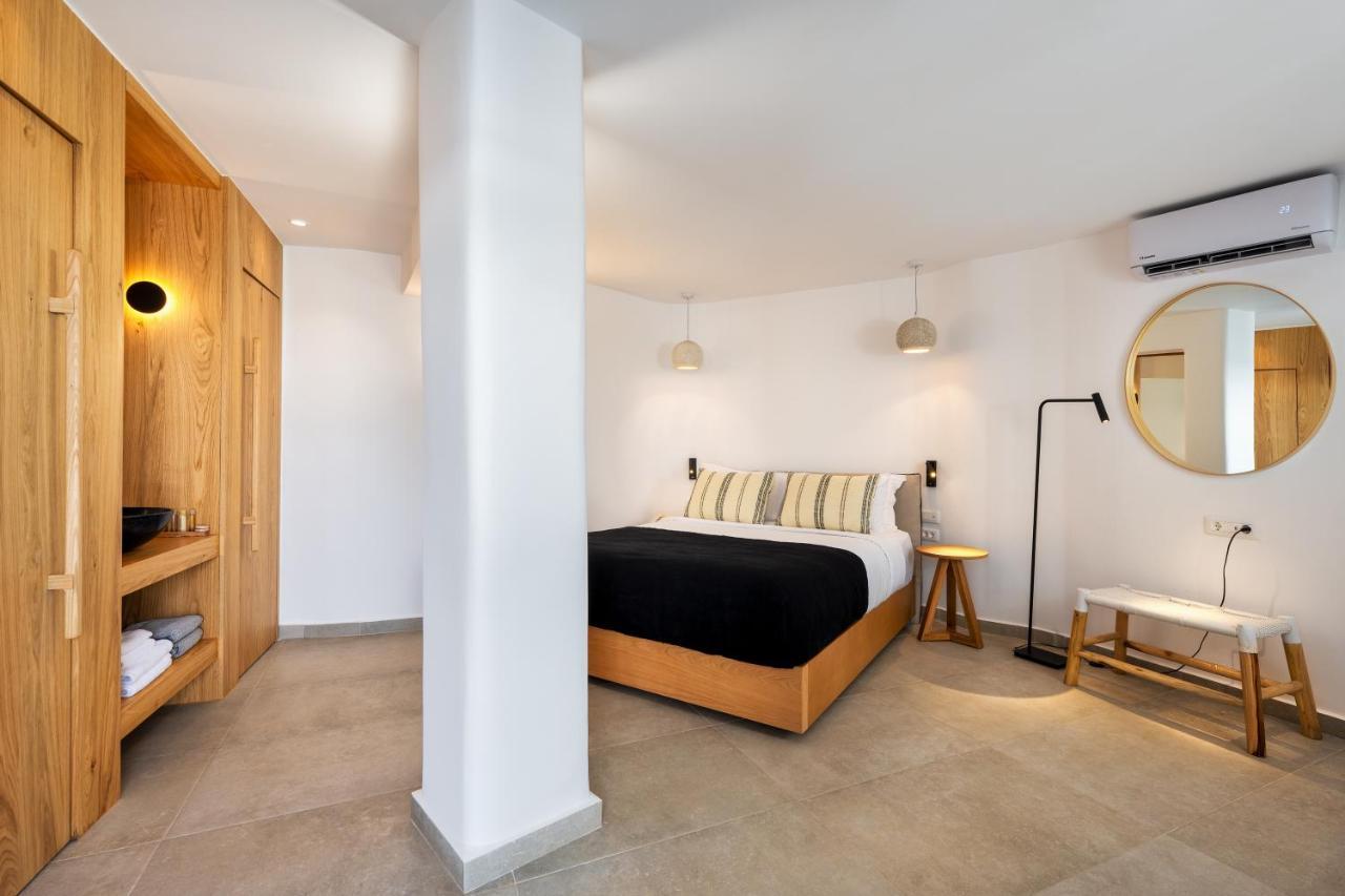 Callia Retreat Suites - Adults Only Fira  Exterior foto