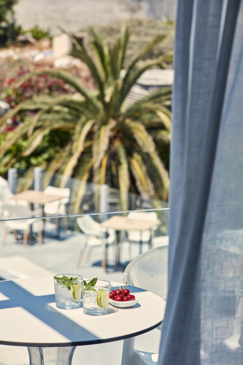 Callia Retreat Suites - Adults Only Fira  Exterior foto