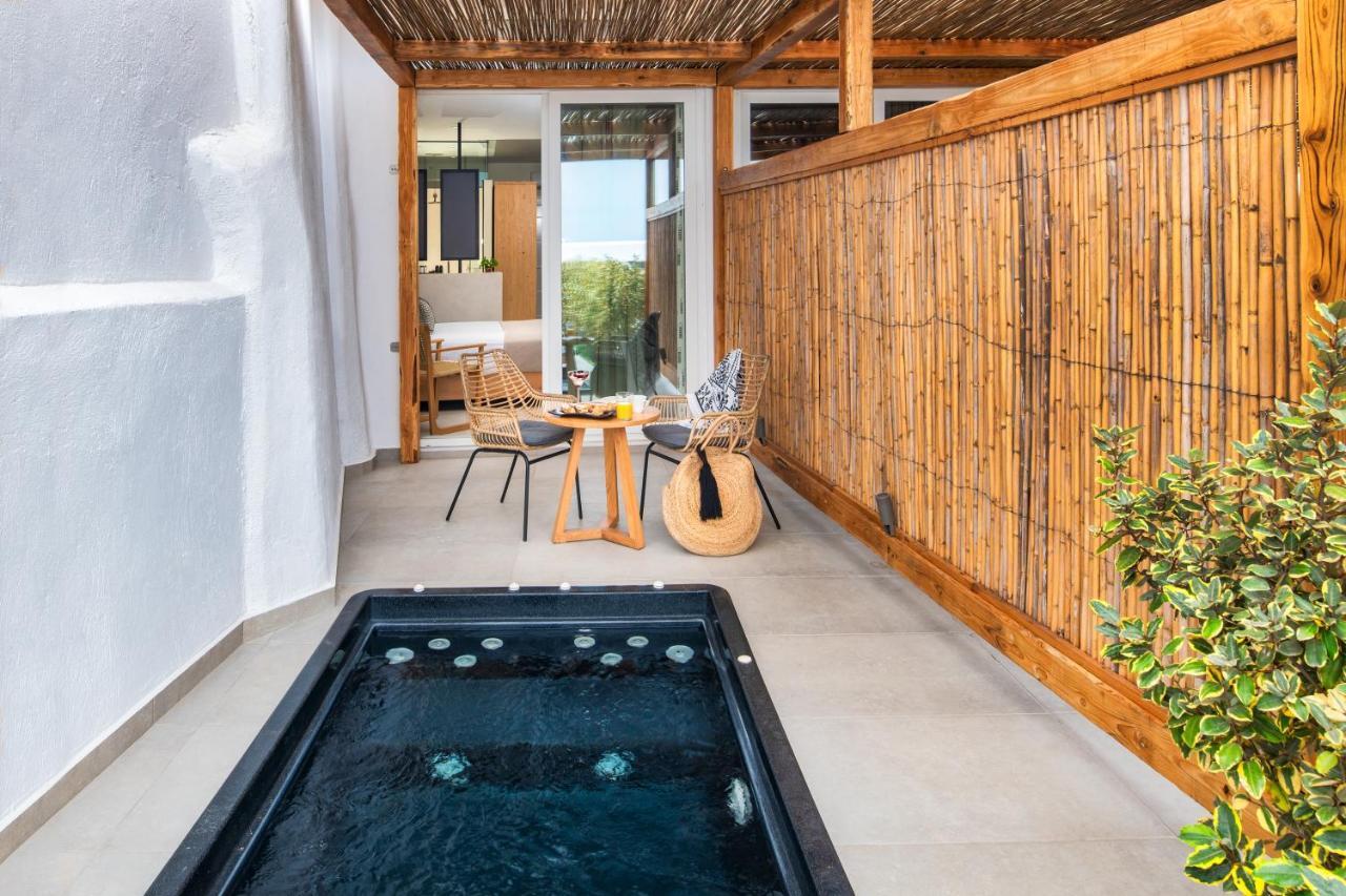 Callia Retreat Suites - Adults Only Fira  Exterior foto
